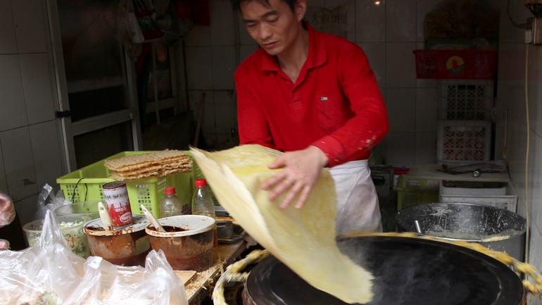 中国街头素食小吃指南 煎饼大师.jpg