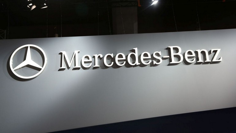 China fines Mercedes-Benz for violating anti-monopoly laws & price fixing.jpg