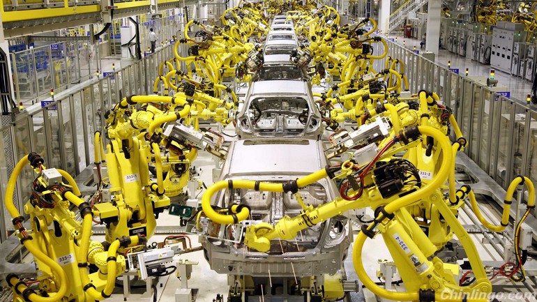 China becomes world's largest buyer of industrial robots 中国去年成全球工业机器人最大买家.jpg