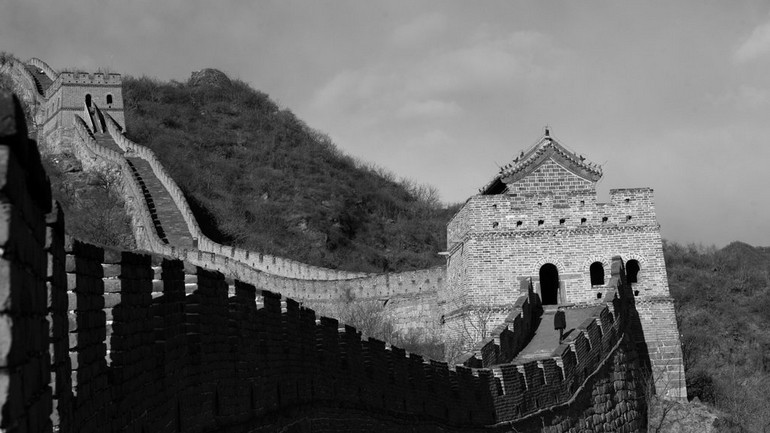 I spent five or six hours walking up and down the Great Wall..jpg