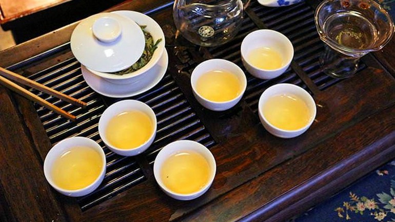 Traditional tea at Suwei Cha Hao.jpg