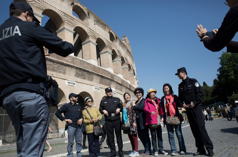 chinese cops in italy