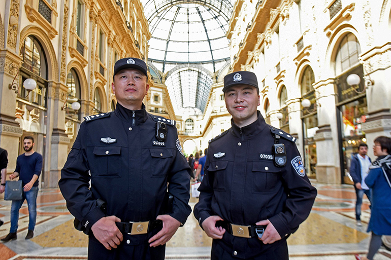 chinese cops in italy